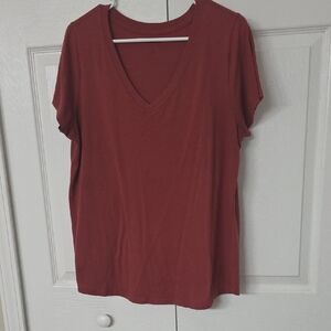 Torrid Rust Red V-Neck Short Sleeve Tee